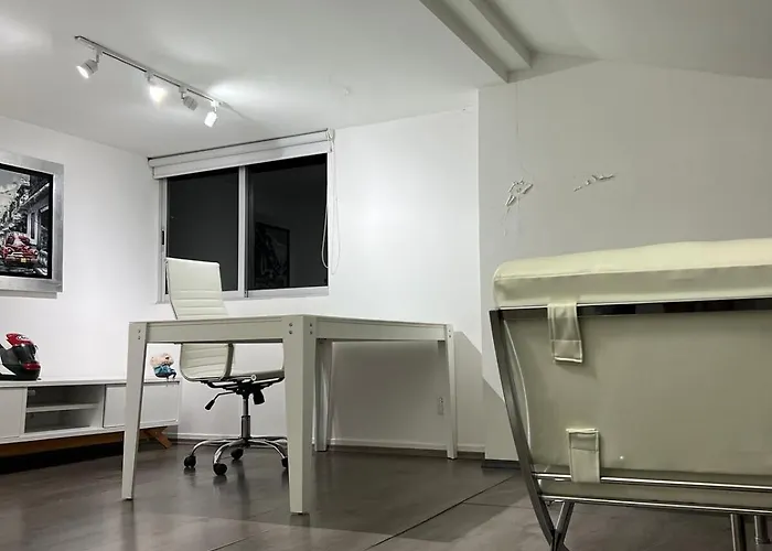 Spectacular Ph With Office In Front Of Perisur *