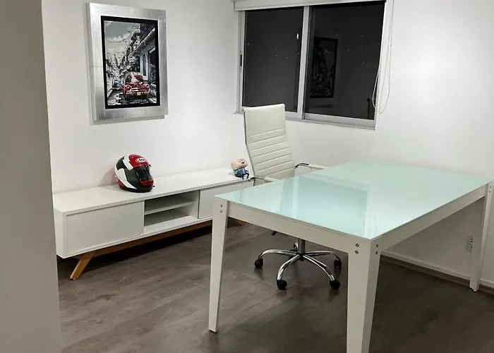 Spectacular Ph With Office In Front Of Perisur
